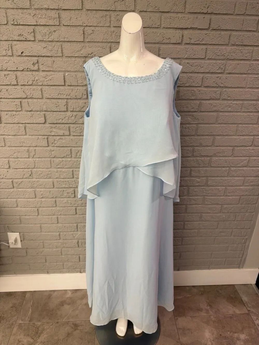 Women’s Dress Sequin Beaded Layered Sleeveless Dress Size 18